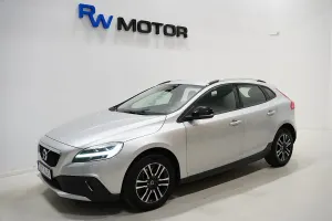 Volvo V40 2018
