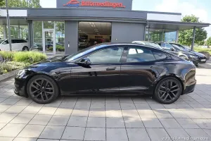 Tesla Model S 2023