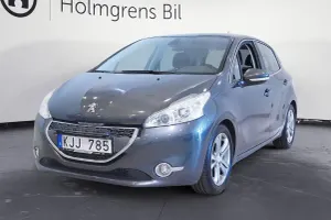Peugeot 208 2012