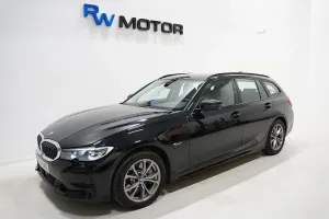 BMW 3 Series 330e 2021