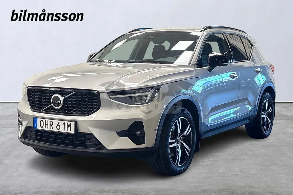 Volvo XC40 2025