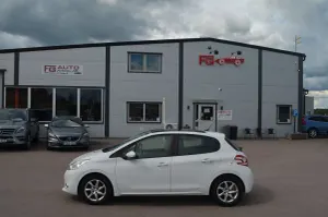 Peugeot 208 2013