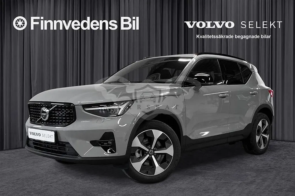 Volvo XC40 2025