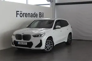 BMW iX1 2024