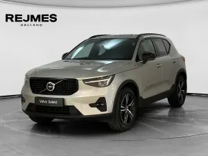Volvo XC40 2025