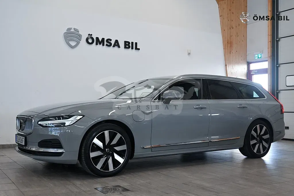 Volvo V90 2024