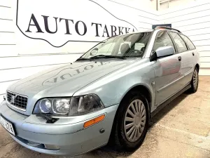 Volvo V40 2004