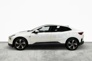 Polestar 4 2025