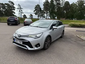 Toyota Avensis 2015