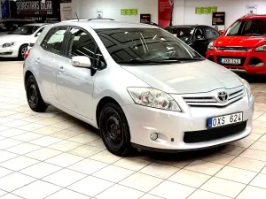 Toyota Auris 2011