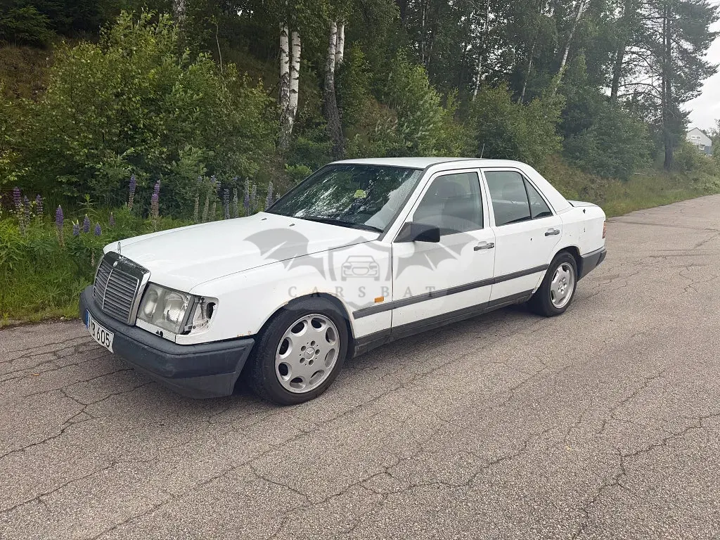 Mercedes-Benz 200 1987
