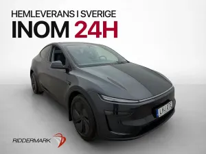 Tesla Model Y 2025