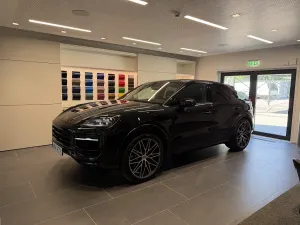 Porsche Cayenne 2025