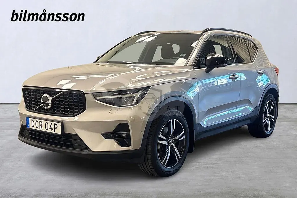 Volvo XC40 2025