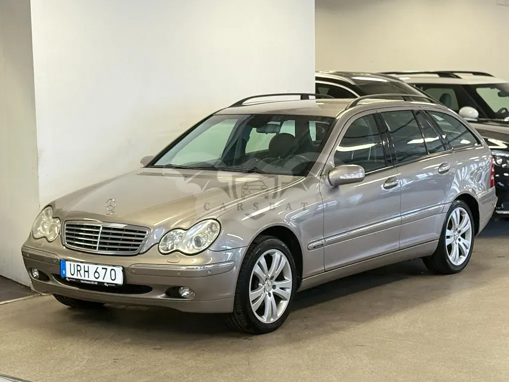 Mercedes-Benz C 2004