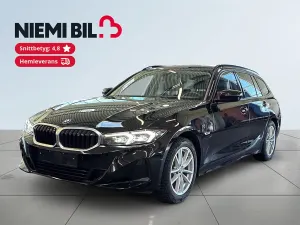 BMW 3 Series 330e 2022