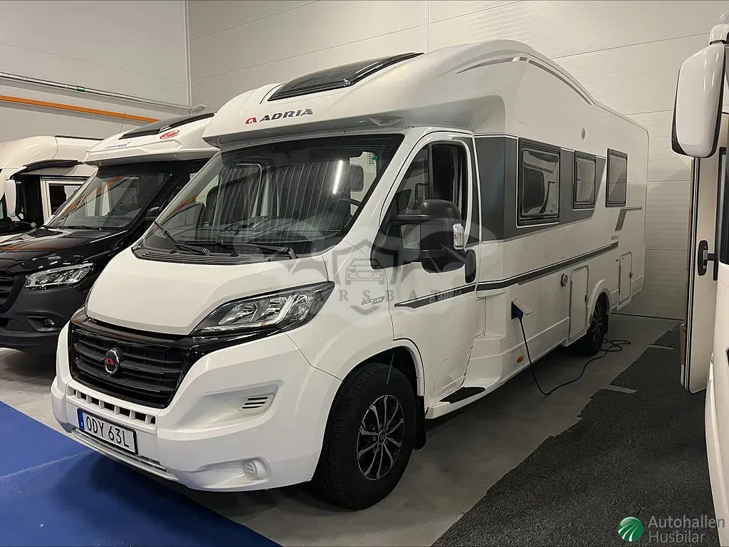 Adria matrix m 670slt 2019