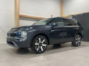 Mitsubishi Outlander 2025