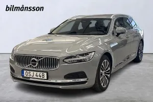 Volvo V90 2025