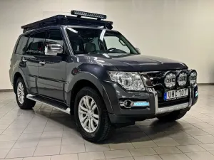Mitsubishi Pajero 2016