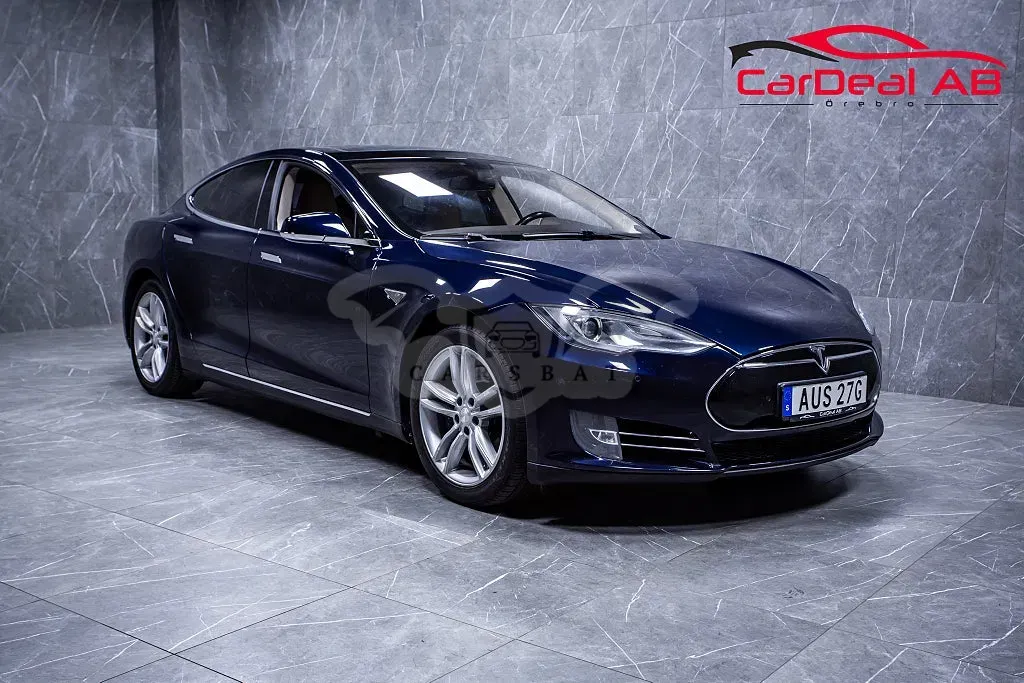 Tesla Model S 2013