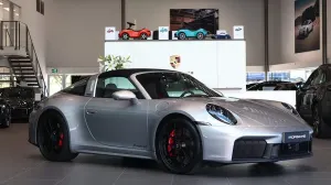 Porsche 911 2025