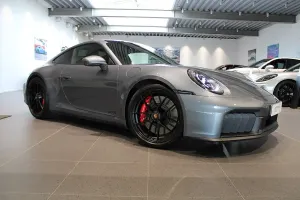 Porsche 911 2025