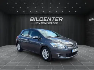 Toyota Auris 2011