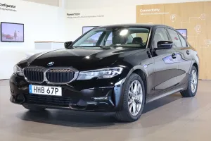 BMW 3 Series 330e 2019