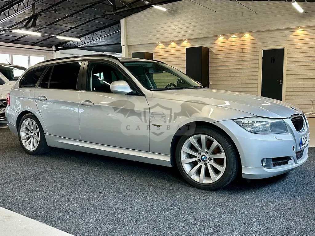 BMW 3 Series 320 2010