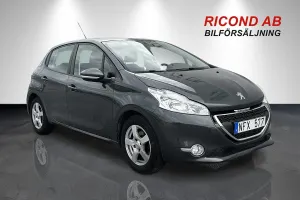 Peugeot 208 2012