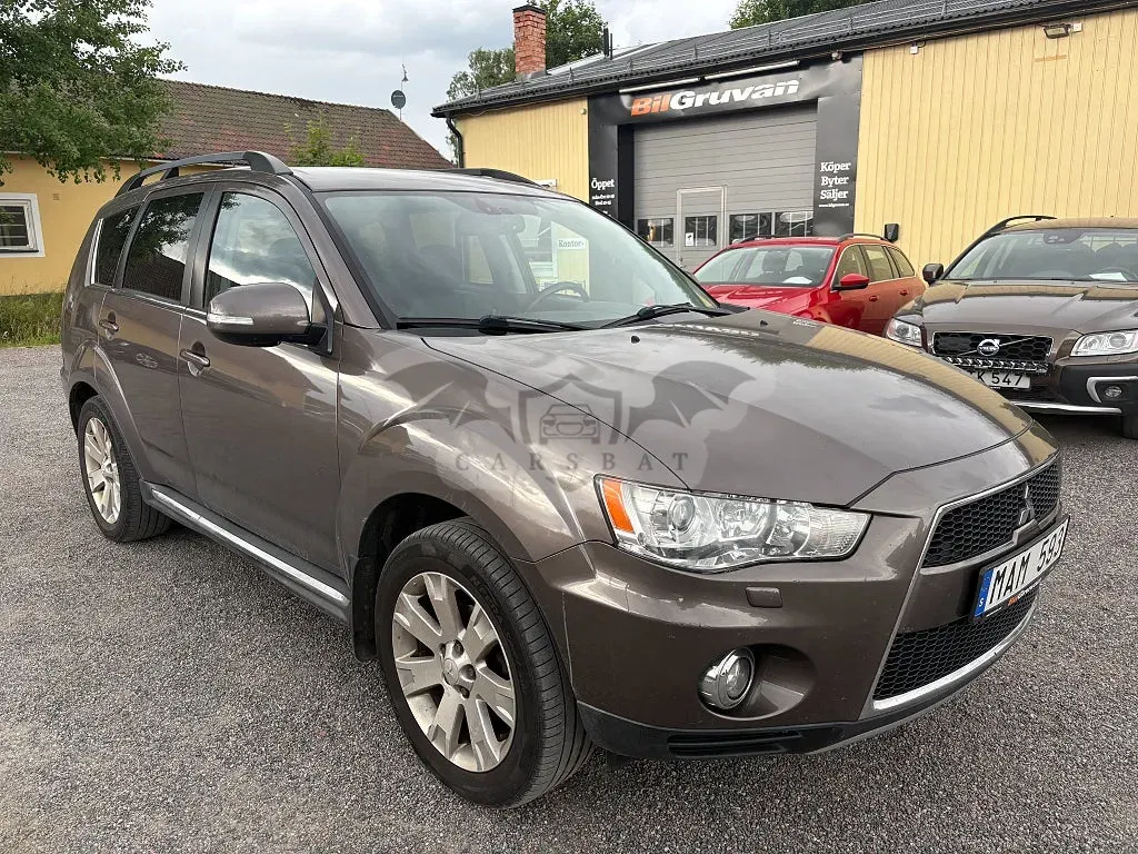 Mitsubishi Outlander 2012