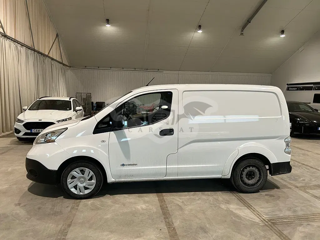 Nissan NT 2015