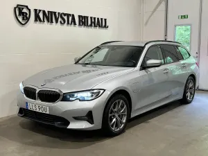 BMW 3 Series 330e 2021