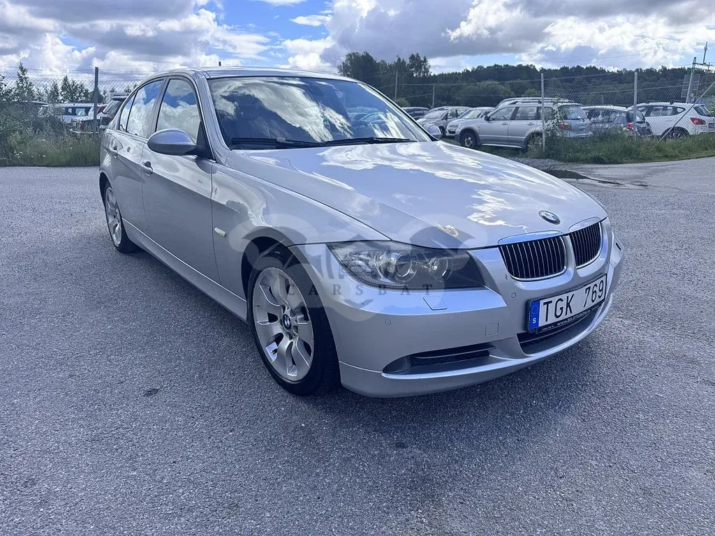 BMW 3 Series 2005