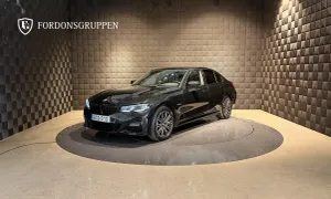 BMW 3 Series 330e 2022