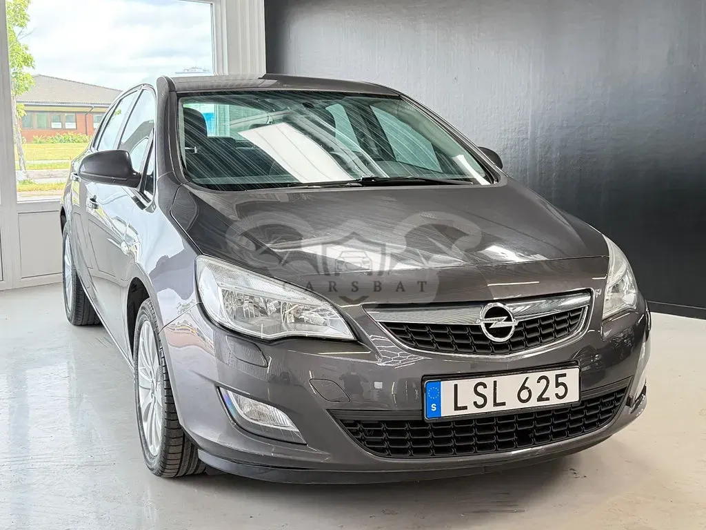 Opel Astra 2011