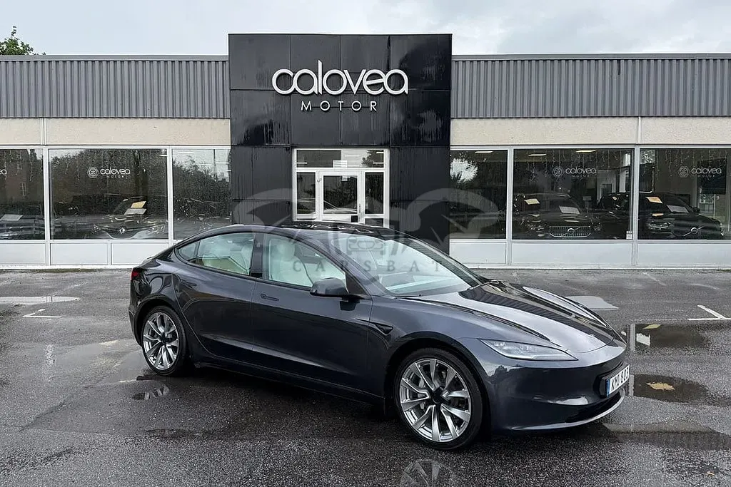 Tesla Model 3 2023