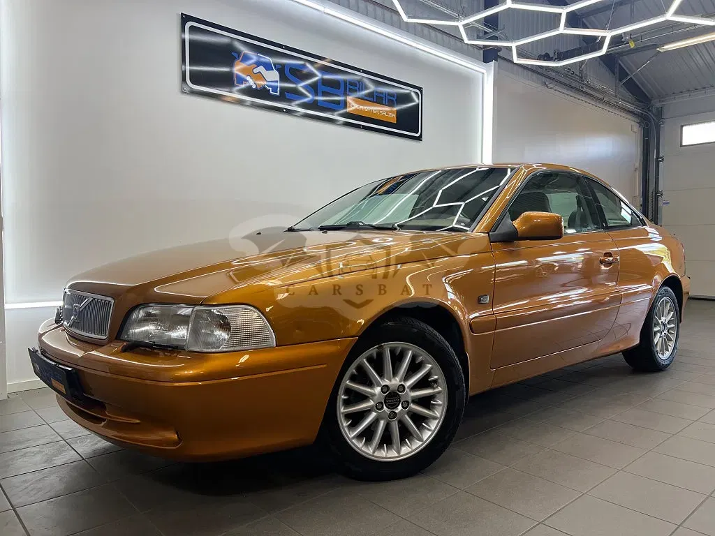 Volvo C70 2000