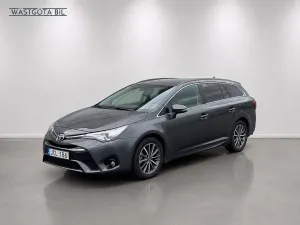 Toyota Avensis 2015