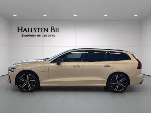 Volvo V60 2022
