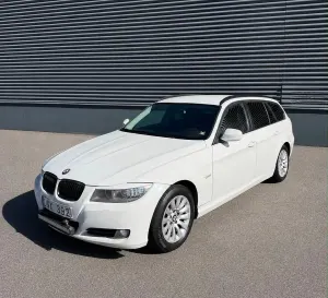 BMW 3 Series 2011