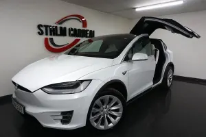 Tesla Model X 2020
