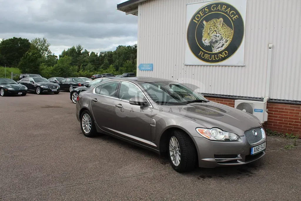 Jaguar XF 2011