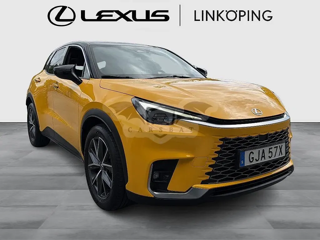 Lexus LBX 2024