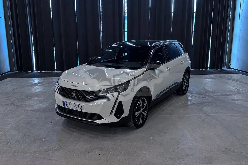 Peugeot 5008 2021
