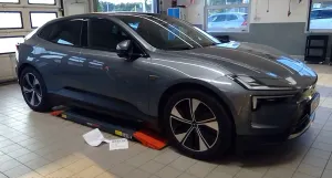 Polestar 4 2025