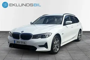 BMW 3 Series 330e 2022