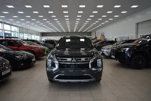 Mitsubishi Outlander 2025