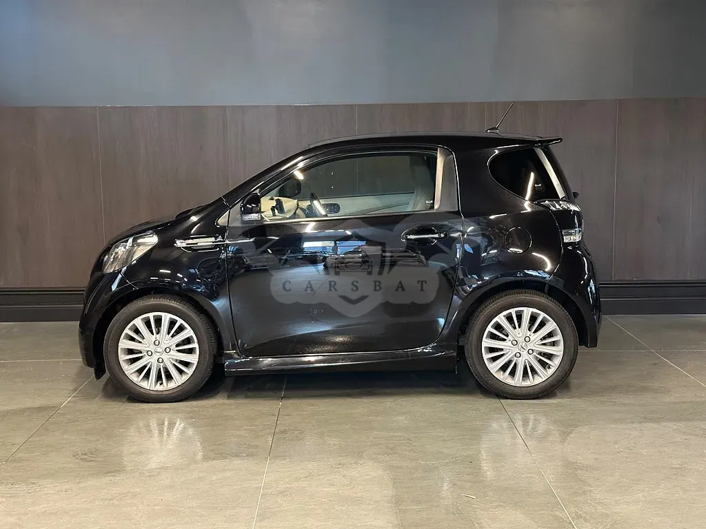 Aston Martin Cygnet 2011